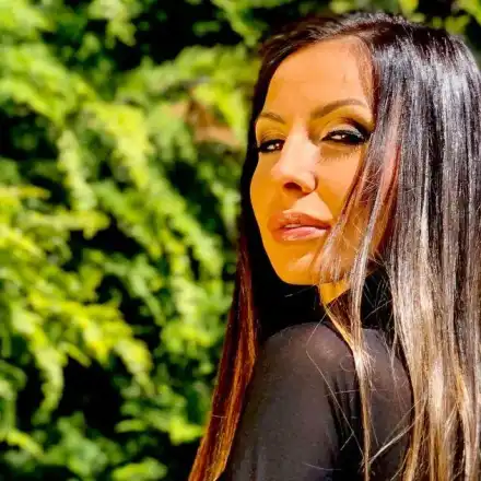 Диана Габровска си изтри зърната (HOT Снимки)