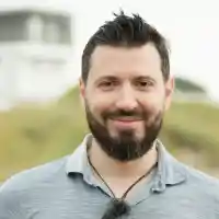 Елвиса попиля бившата