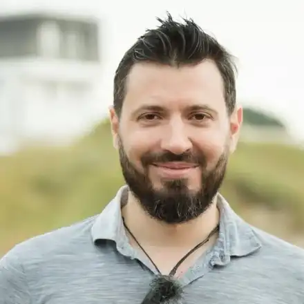 Елвиса попиля бившата