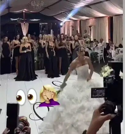 Емануела гушна букета