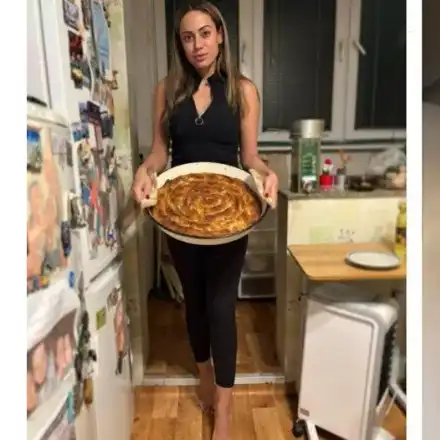 Ергенка се пусна без грим