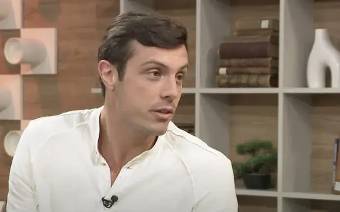 Филип Буков е суетен като плеймейтка