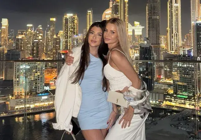 Галя от балет Сатен още по-гореща отпреди! И дъщеря й не лъже! (СНИМКИ)