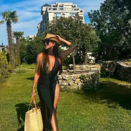 Глория е секси баба