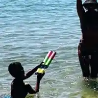 Глория пропищя от дребосъци