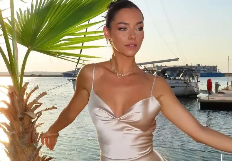 Гореща бомба от „Игри на волята“ подлуди с топ тяло! (СНИМКИ)