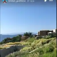 Гущеров си хвана БЯСНА мадама! Гушкат се във вила на Халкидики за 2 бона на нощ (СНИМКИ)