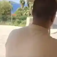 Гущеров си хвана БЯСНА мадама! Гушкат се във вила на Халкидики за 2 бона на нощ (СНИМКИ)