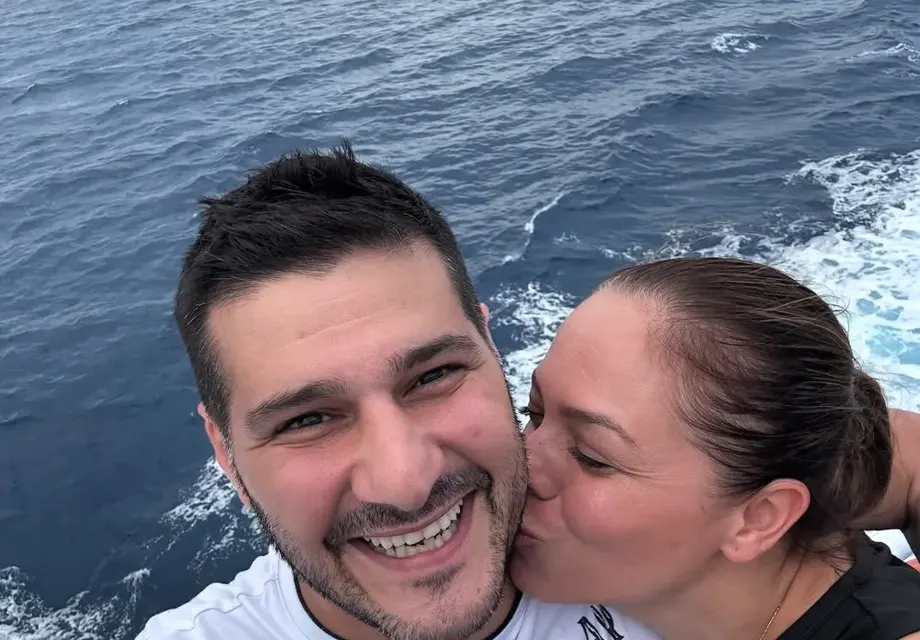 Йоанна Темелкова отиде на нощно къпане