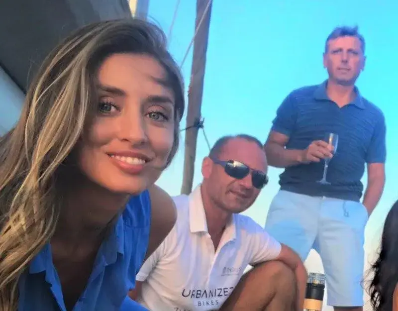 Шокираща истина: Защо министър „Боташ“ избягва секса със Саня Борисова?