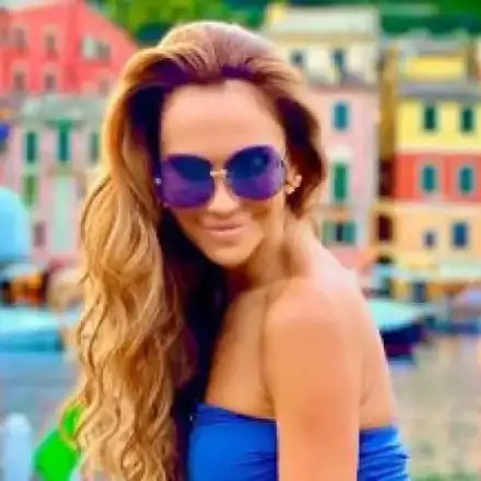 Ивайла Бакалова върти бизнес на морето