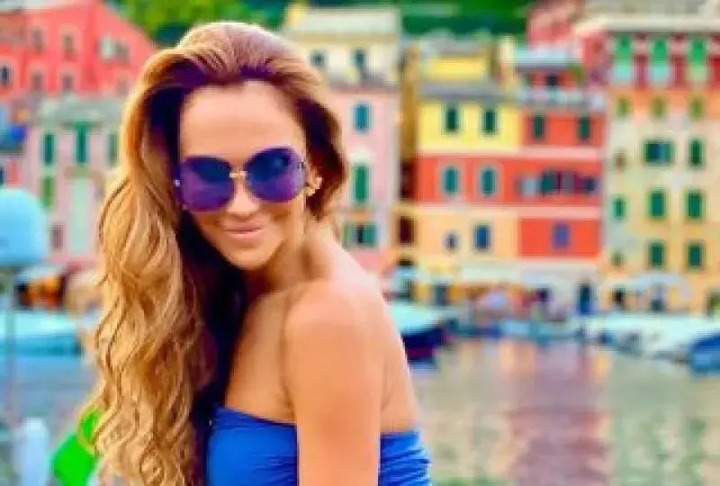 Ивайла Бакалова върти бизнес на морето