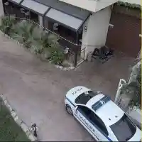 Извънредно! Полиция запечата ресторанта на скандалния бизнесмен с Ролс-Ройса