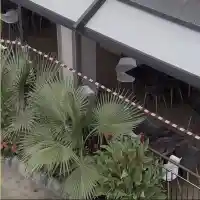 Извънредно! Полиция запечата ресторанта на скандалния бизнесмен с Ролс-Ройса