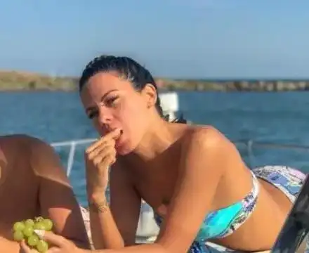 Жената на Криско пече тяло за грях