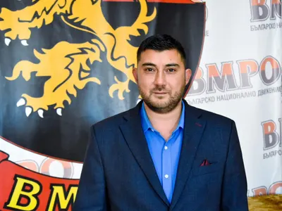 Карлос Контрера гневно: Терзиев, ППДБ и “Спаси София” ще сринат града за да е на тяхното. Сатър за градския транспорт