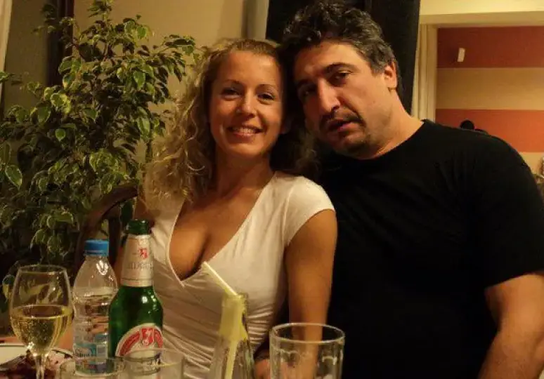 Кирил Ефремов срещнал жена си във фитнеса, предложил й брак с гривна за 3 лева