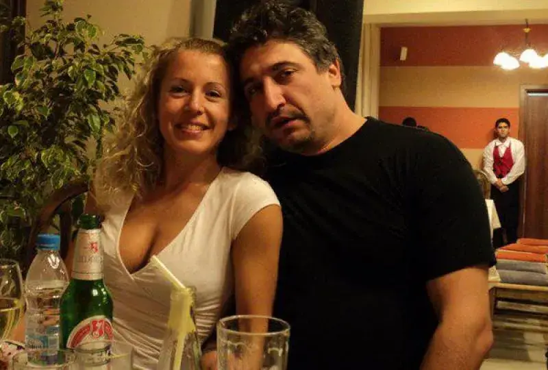 Кирил Ефремов срещнал жена си във фитнеса, предложил й брак с гривна за 3 лева