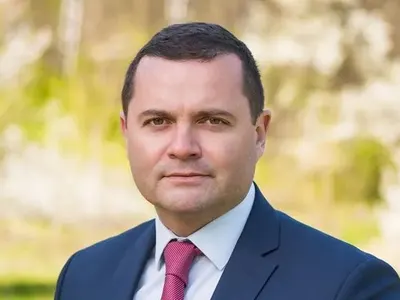 Кметът на Русе взел апартамент на съветник, за да му чисти имиджа