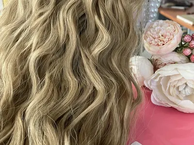 Летни прически за миг: блясък, дължина и обем с опашки от протеинови биофибри от Магама