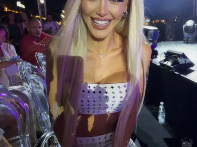 Лидия пръска сексапил във Варна