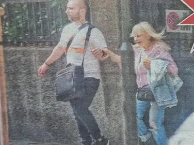 ЛИЛИ лъсна без грим (Папарашки снимки)