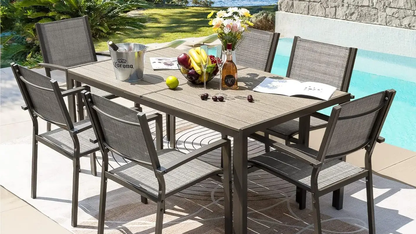 Лято под звездите: Supermebeli с уникални маси и столове за градина