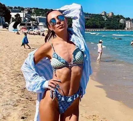 Маги Джанаварова се обижда на анорексичка