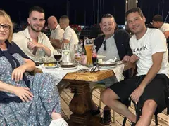 Марги Хранова почива в Балчик със синове, снахи и внуци