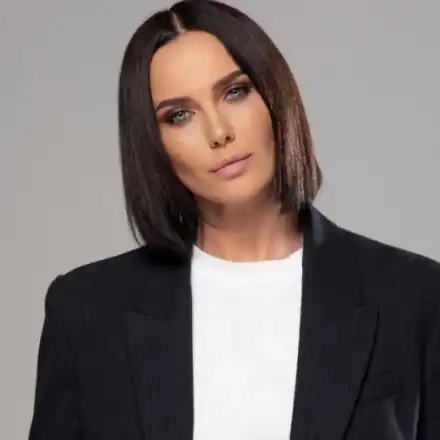 Мария Силвестър яхна лъскав джип за хилядарки!