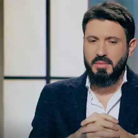 Мартин Елвиса разви параноя