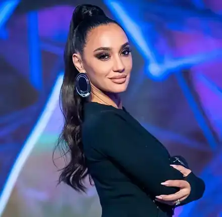 Мистерия? 48-годишната Мария Илиева показа тяло на 20 годишна (Разгорещи мрежата)