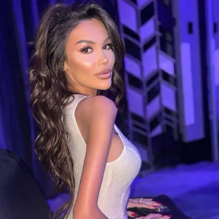 Моника Валериева: Неочакваната трансформация в полуполовин Чубака!