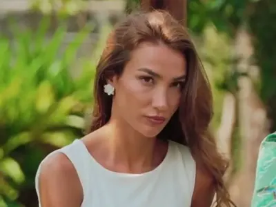 НАЙ-СЕТНЕ!! Ферай Неджиб си показа новите ц*ци: Направо ни ги навря в очите! (СНИМКИ)