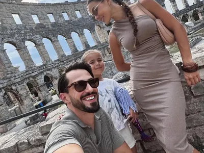 Наум и момчетата му обикалят с кемпер