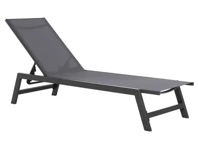 Не просто шезлонг, а твоят летен трон: Supermebeli.bg с топ предложения за сезона