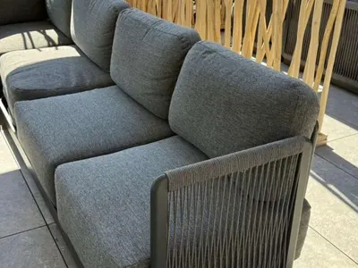 Новият оазис за бизнес елита впечатлява с луксозни градински мебели от SuperMebeli.bg