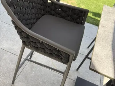 Новият оазис за бизнес елита впечатлява с луксозни градински мебели от SuperMebeli.bg