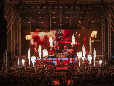 От тежък хедбенг до бели гълъби - HILLS OF ROCK 2025 продължи с още един паметен ден