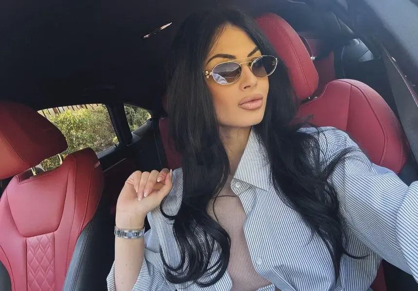 Подарък? Rolex за 20 000 долара блесна на ръката на Мис България