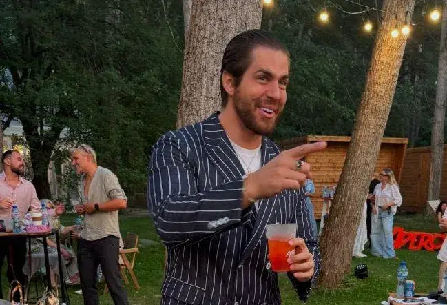 ПРОВАЛЪТ Аръков: Никой не иска актьора! (Закъса за пари, отиде на море на аванта)