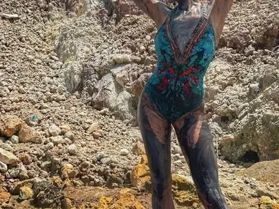 Райна, ти ли си?! Няма да познаете певицата на ТЕЗИ снимки