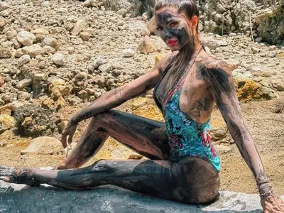 Райна, ти ли си?! Няма да познаете певицата на ТЕЗИ снимки