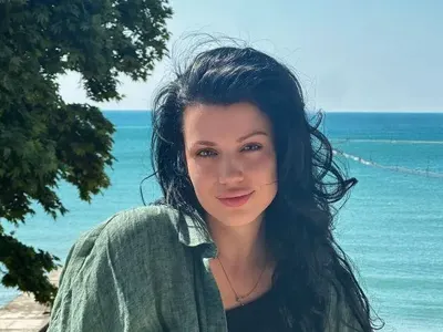 Ралица Паскалева заживя в тузарски имот край морето! Похвали новия си колега