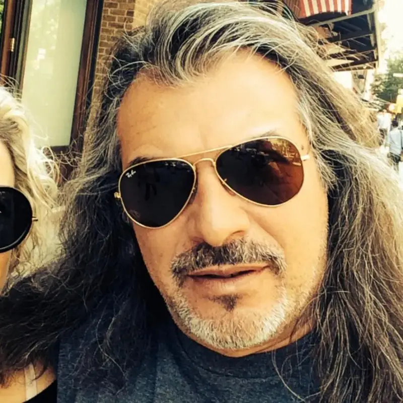 Романтично! Маги Халваджиян се обясни в любов на жена си