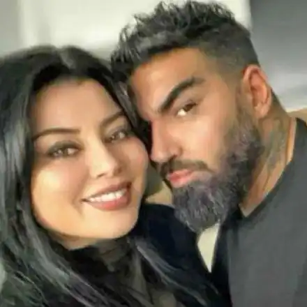 Сестрата на Азис си дойде у нас