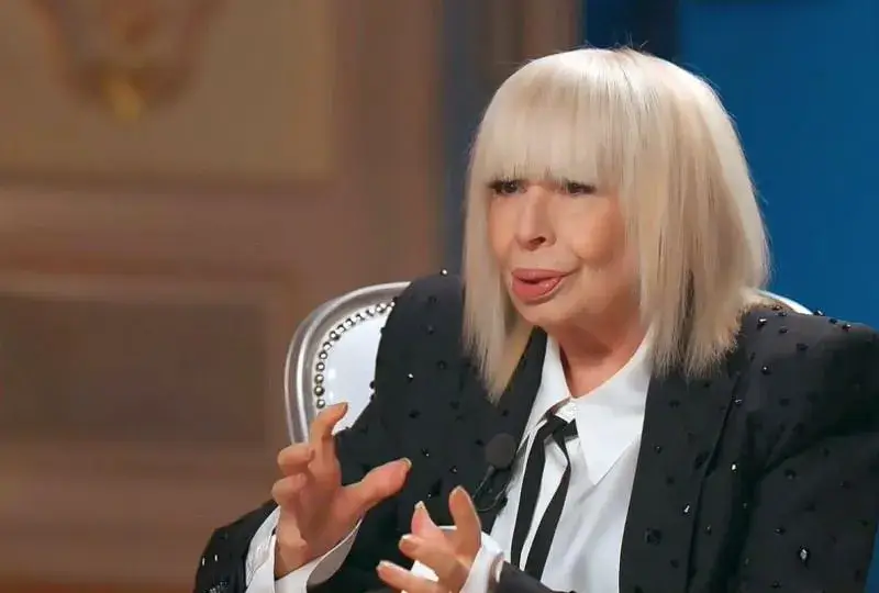 ШОКИРАЩ РАЗКАЗ: ВИП бутик уволни продавач за кефа на Лили