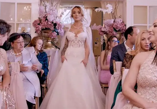 „Щрак-щрак“ се превърна в „Сватба“: Диона окраде хит на Дани Пенелова ВИДЕО