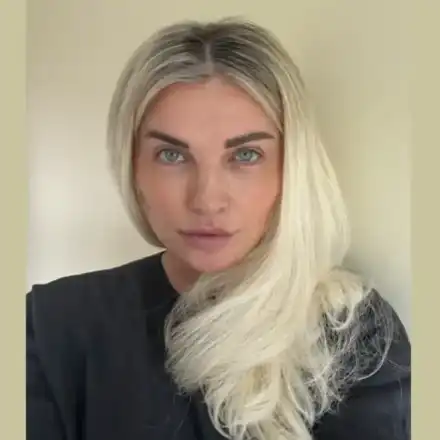 Силвена Рoy е неузнаваема с дълга коса