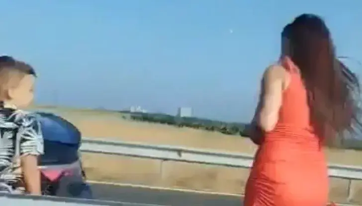 Скандал! Кога ще видим пияния и друсан парцал Дебора в Сливенския? (ЕКСКЛУЗИВНО ВИДЕО ОТ КАТАСТРОФАТА)